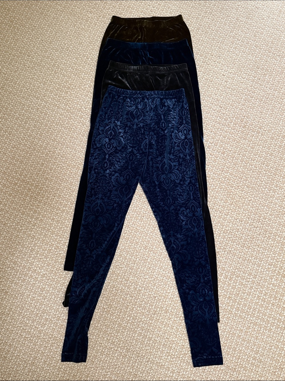 Stretch VELVET Leggings-4 in bundle Size Small